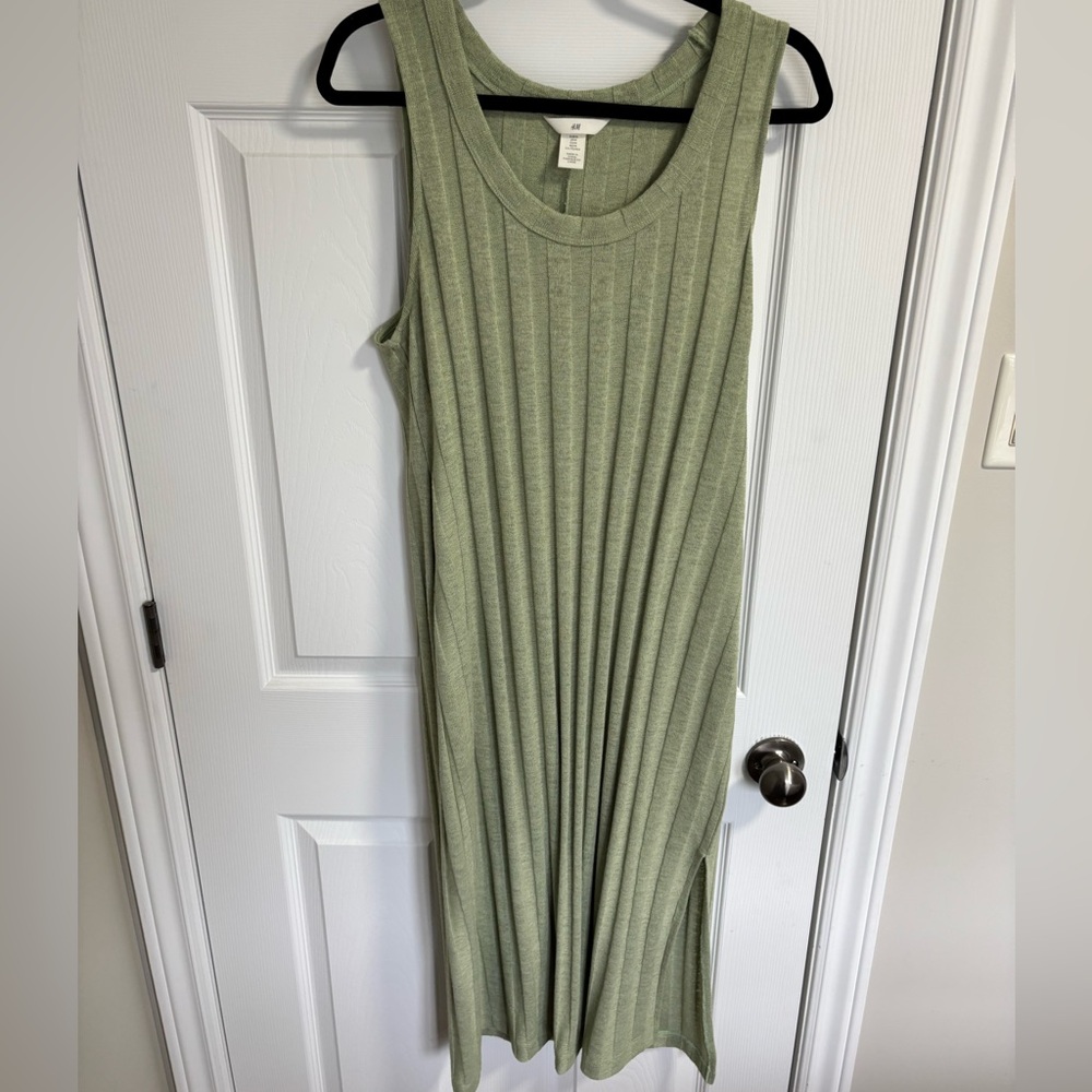 H&M Olive Green Ribbed Maxi Dress - Picture 1 of 2